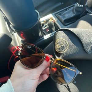 rayban sunglasses basically brand new worn a few times